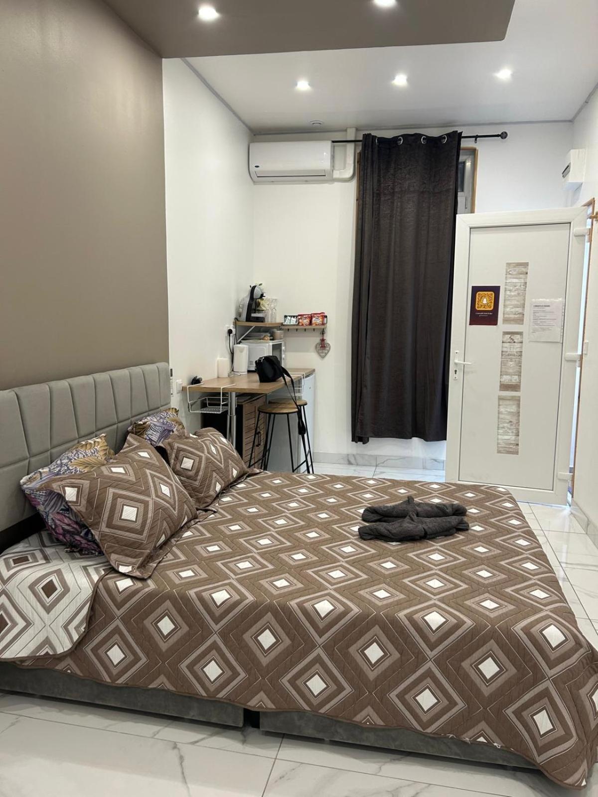 Suite Gold By L Amaryllis I Jacuzzi & Sauna Prive I Centre Beziers Arrivee Autonome Buitenkant foto